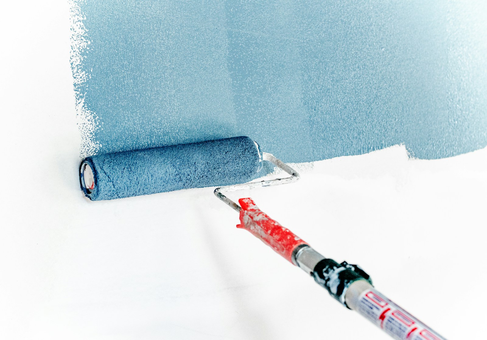 Peintre — Préparation des supports et finitions durables
